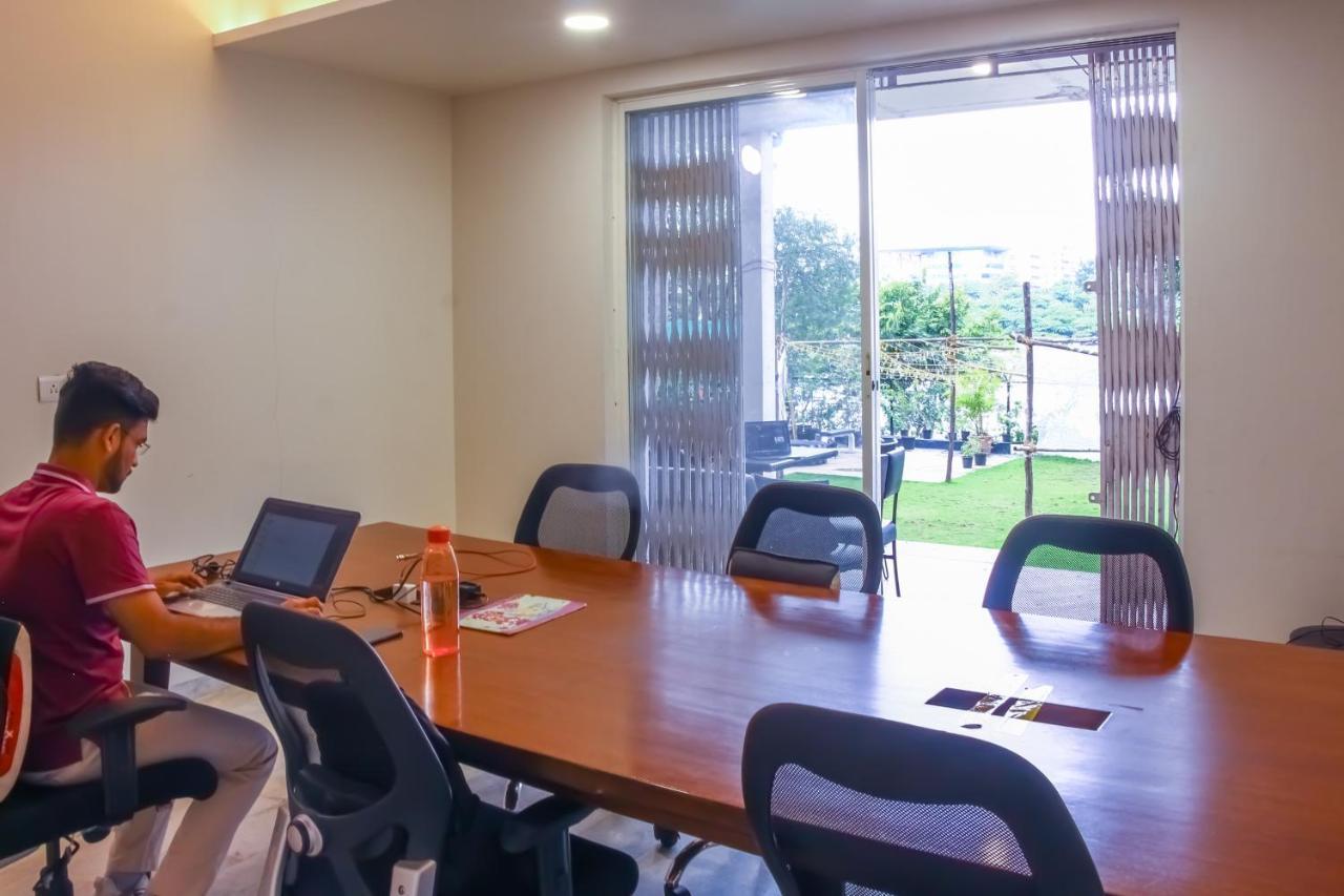 A Pousada Urban Nomads Pune Riverside Colive Cowork Exterior foto