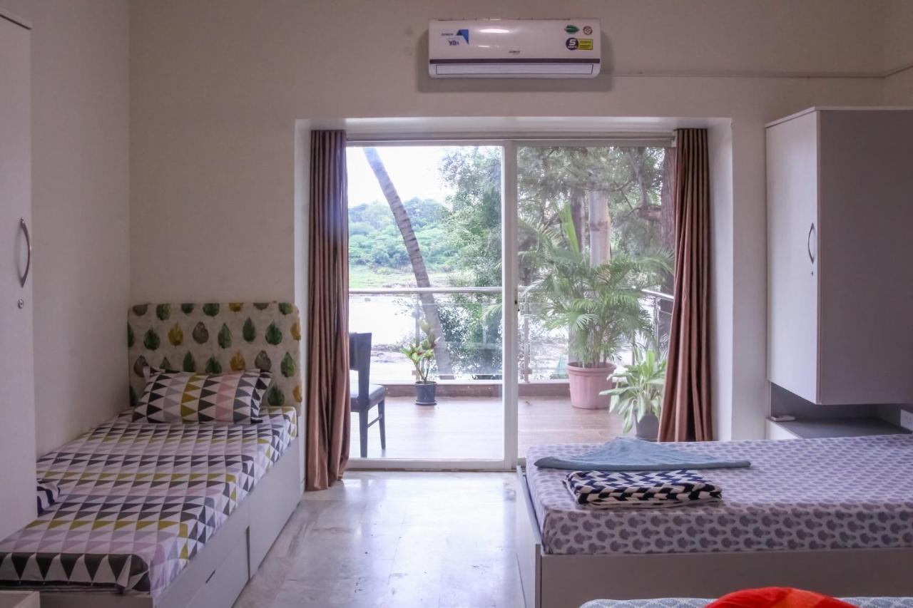 A Pousada Urban Nomads Pune Riverside Colive Cowork Exterior foto