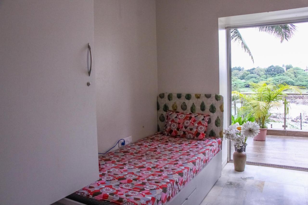 A Pousada Urban Nomads Pune Riverside Colive Cowork Exterior foto